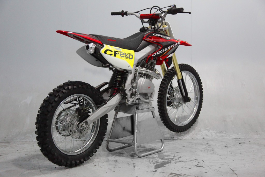 crossfire-motorcycle-cf250l-250cc-dirt-bike-performance-5